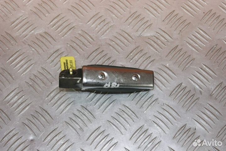 Подножка пассажира правая Suzuki Intruder 400