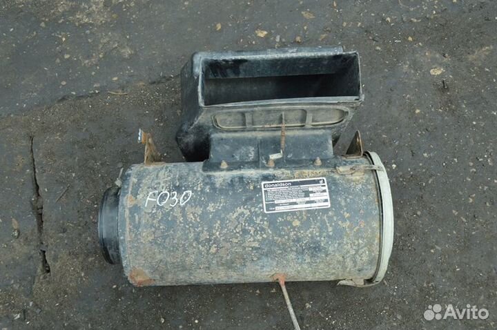 Корпус воздушного фильтра freightliner FLC 120