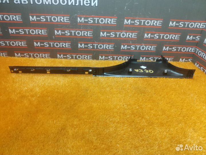 Обшивка стойки левая Mercedes-Benz M-Class W164