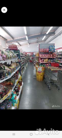 Продавец в продуктовый магазин