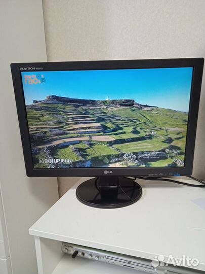 Монитор LG flatron w2241s 22дюйма