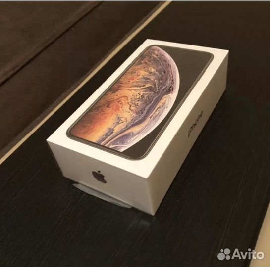 Коробка от iPhone XS