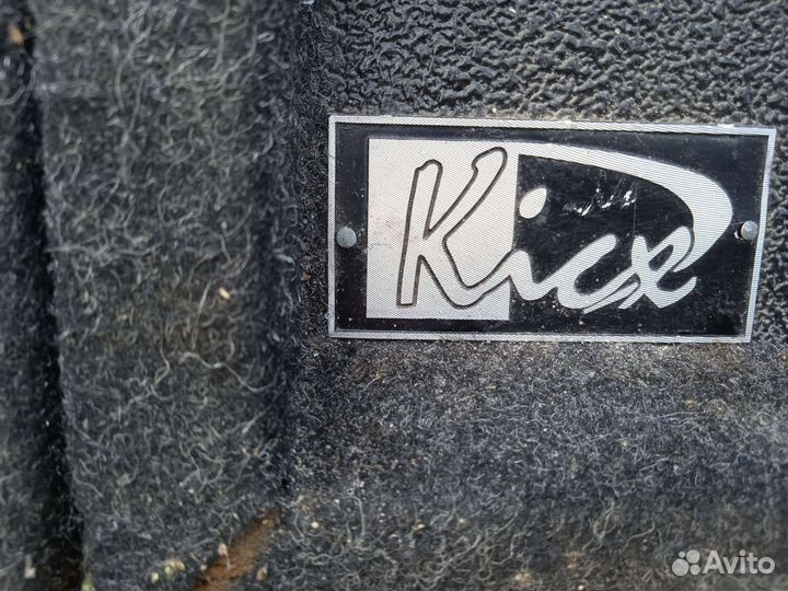 Сабвуфер и усилитель в автомобиль