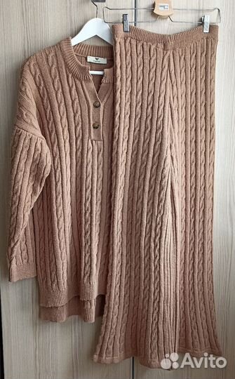 Вязаный костюм женский 48