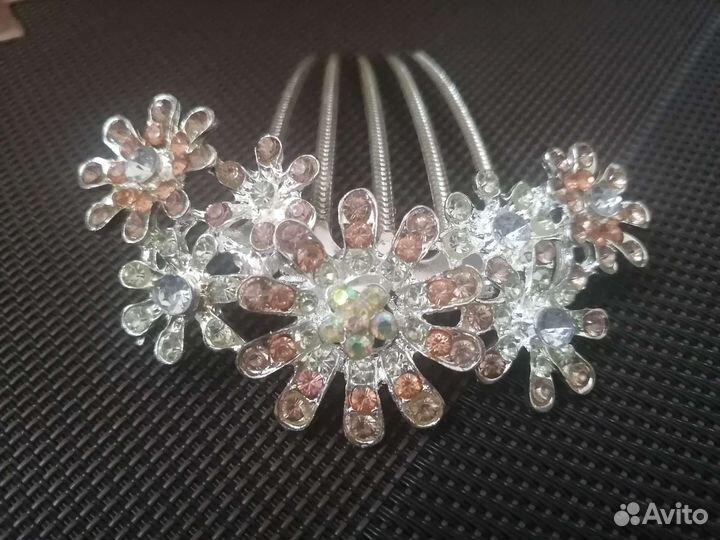 Заколки для волос