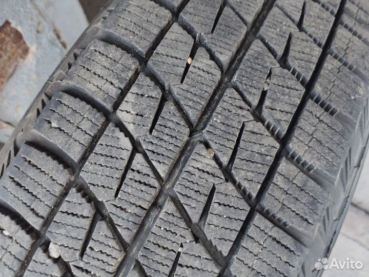 Bridgestone B249 205/65 R15 27J