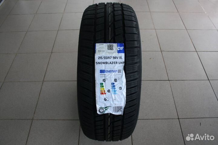 Windforce Snowblazer UHP 215/55 R17 98V