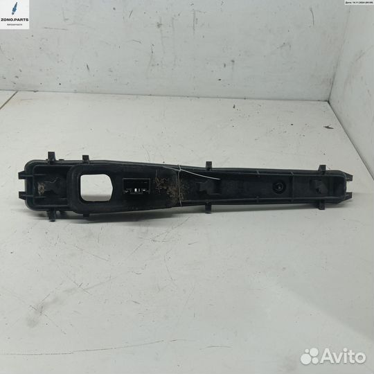 Плата фонаря заднего правого 2S6113N004AD на Ford Fusion