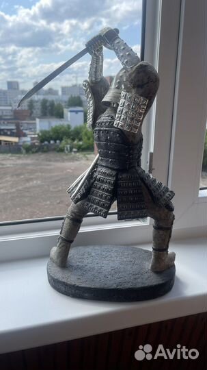 Статуэтка воин самурай
