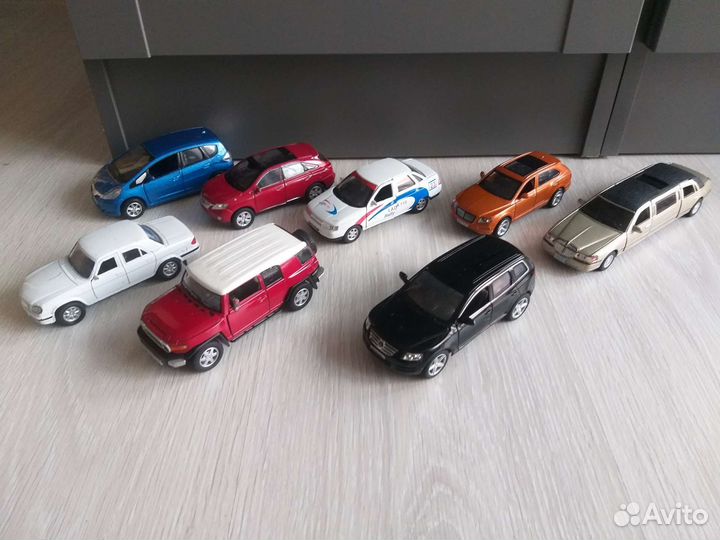 Машинки металлические инерционные