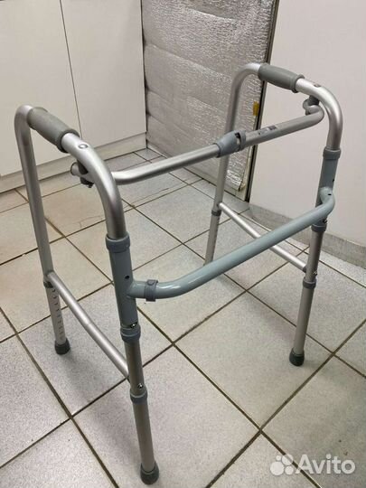 Ходунки и костыли для взрослых