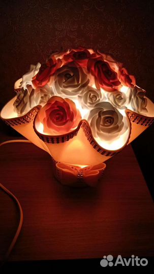 Светильник-ночник, ростовые цветы