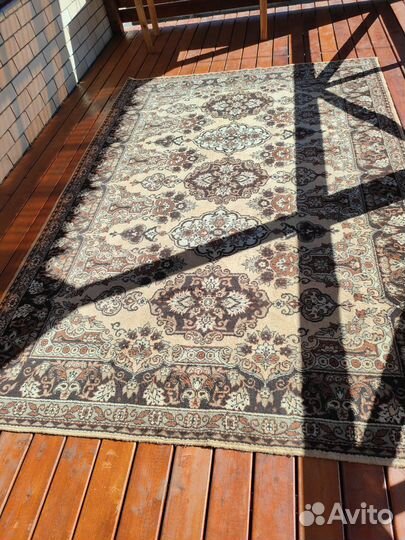 Ковер шерстяной