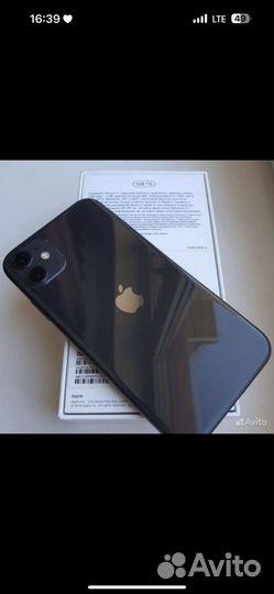Телефон iPhone 11