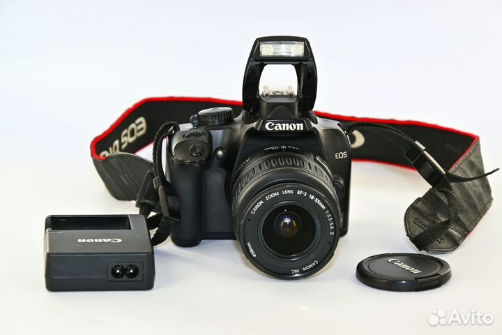 Canon EOS 1000D/XS 10.1MP цифрозеркалка Kit 18-55