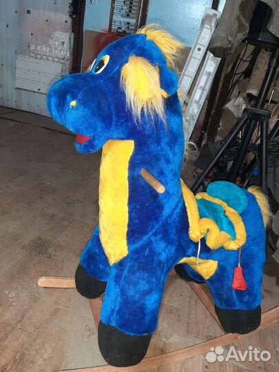 Детская качалка лошадь