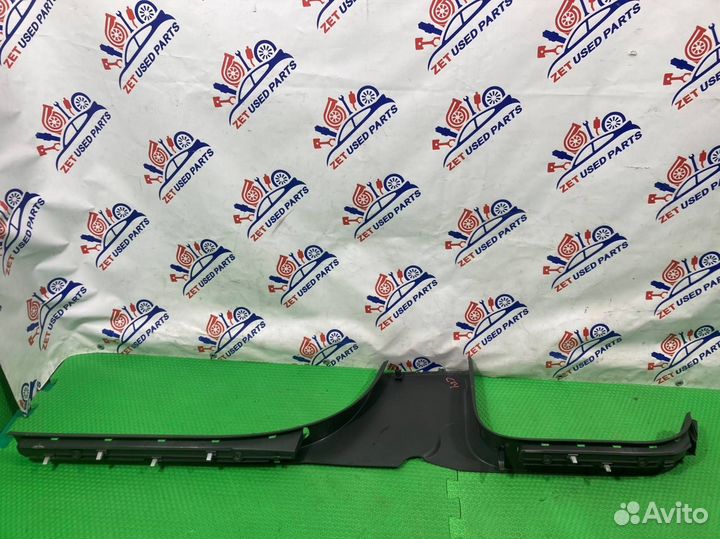 Накладка порога левая Volkswagen Touareg 7L6 7L7