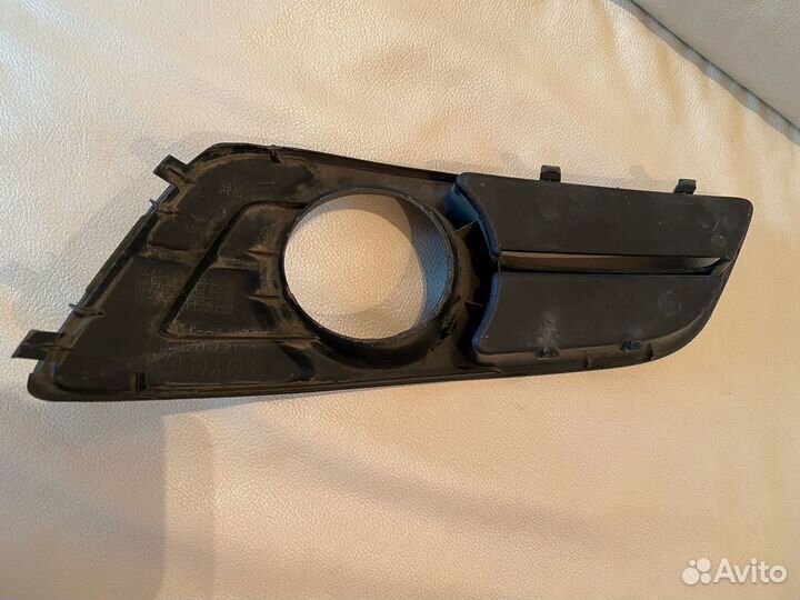 Накладка противотуманной фары Toyota Corolla 120