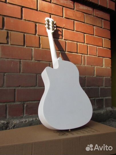 Гитара акустика