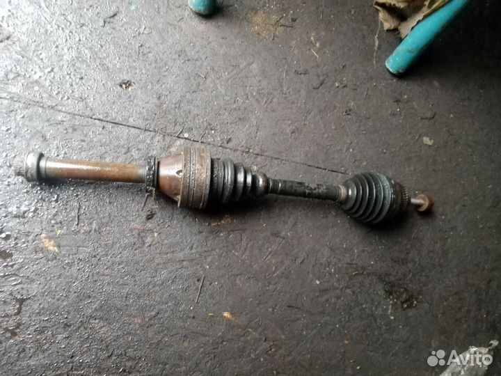 Полуось передняя правая для VW Sharan 2000-2004
