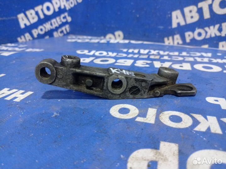 Крепление двигателя Renault Logan 1 седан K7J 2009