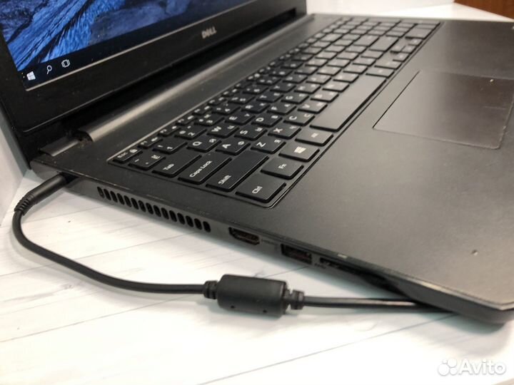 Резвый ноутбук Dell с SSD