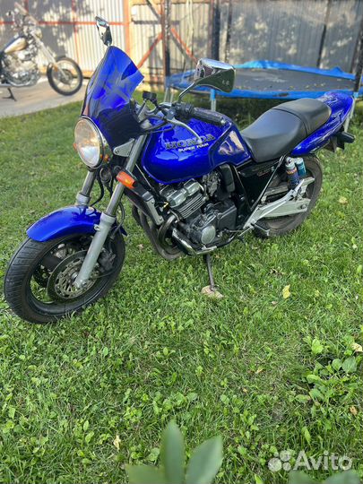 Honda cb 400