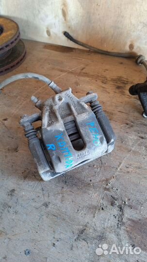 Рено каптюр суппорт правый