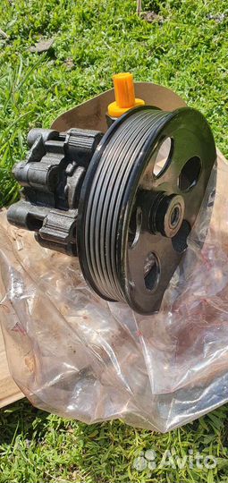 Насос гура Опель Инсигния 2л