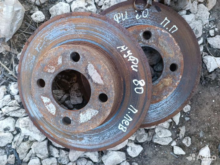 Диск тормозной передний Audi 80 b3