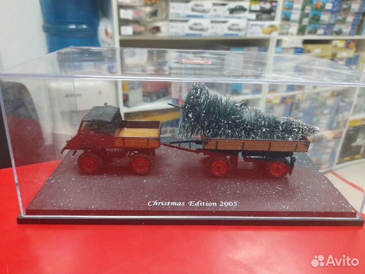 Mercedes Unimog Christmas Edition 2005 1:43 Schuco