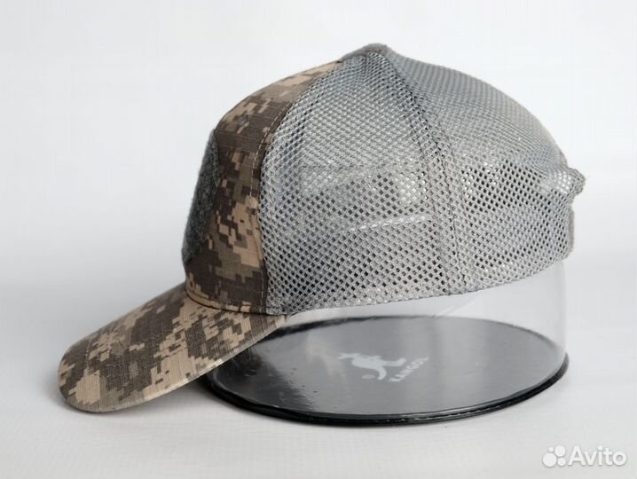 Спортивная легкая бейсболка