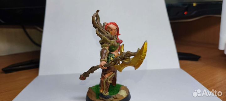 Коллекционная фигурка эльфийка-чародейки