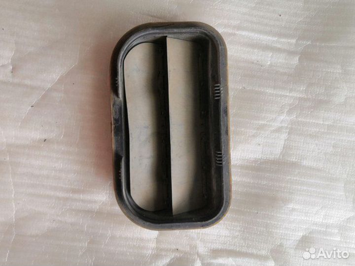 Решетка вентиляционная Ford C-Max 2006