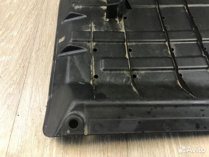 Защита днища правая Hyundai Ix35 LM 2.0 D4HA 2011