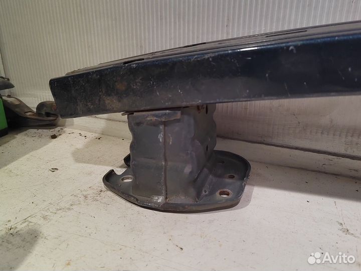 Усилитель заднего бампера Nissan Juke F15