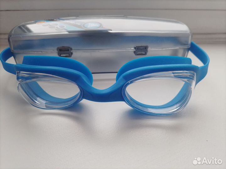 Очки для плавания