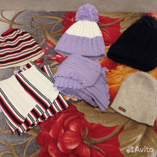 Шапочки женские осень, зима. Бесплатно