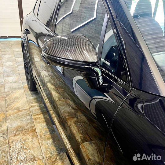 Ламинация кованым карбоном