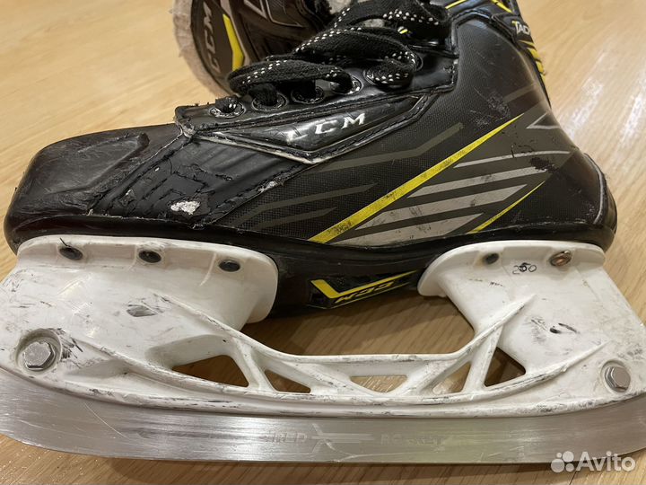 Коньки хоккейные CCM