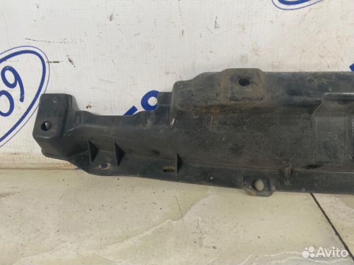 Дефлектор радиатора передний Suzuki Swift ZC