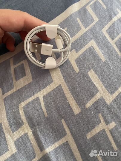 Зарядка на айфон