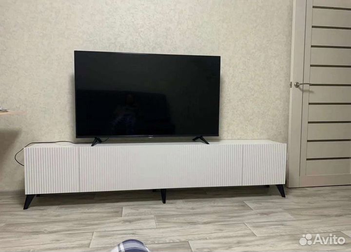 Тумба под телевизор, новая