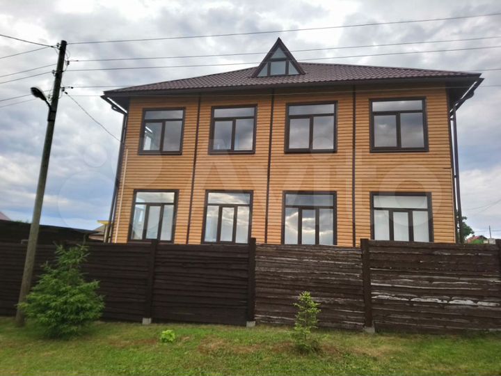 Дом 204 м² на участке 5 сот.