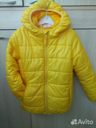 Куртка демисезонная яркая 110 р-р