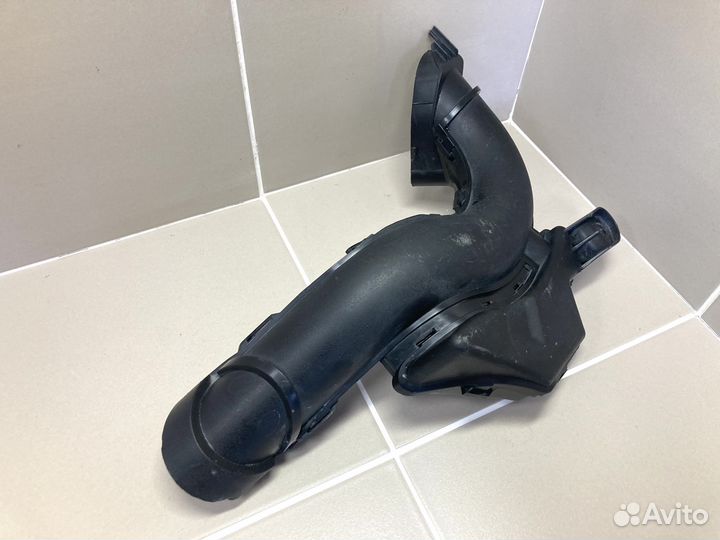 Патрубок резонатора воздушного фильтра Juke F15