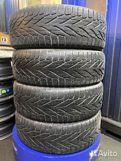 Nokian Tyres Hakkapeliitta R2 SUV 225/65 R17 106R