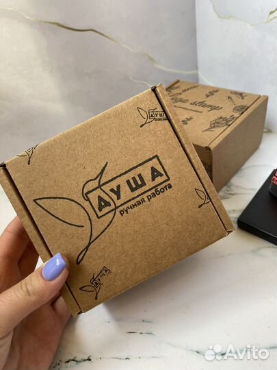 Штамп с логотипом для брендирования упаковки