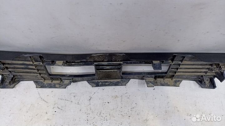 Накладка под номер передняя Hyundai Solaris 2