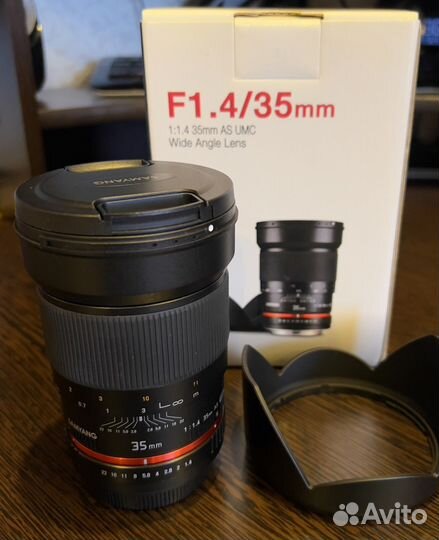 Объектив Samyang 35mm F/1.4 AS UMC (Canon EF)